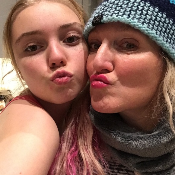 Meet your Posher, Demelza - Picture 3 of 5